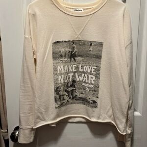 Woodstock Cream Graphic Cropped Sweatshirt